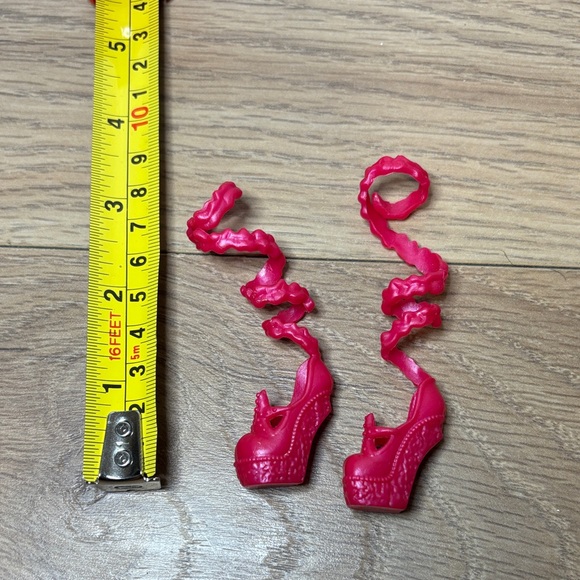 Monster High Lagoona Blue "Dance Class" doll shoes - Picture 3 of 4